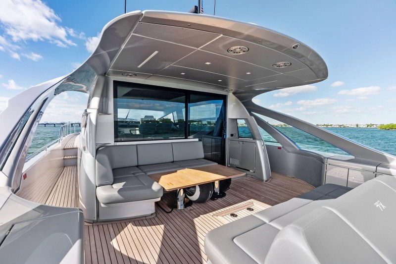 Pershing 7X Niki
