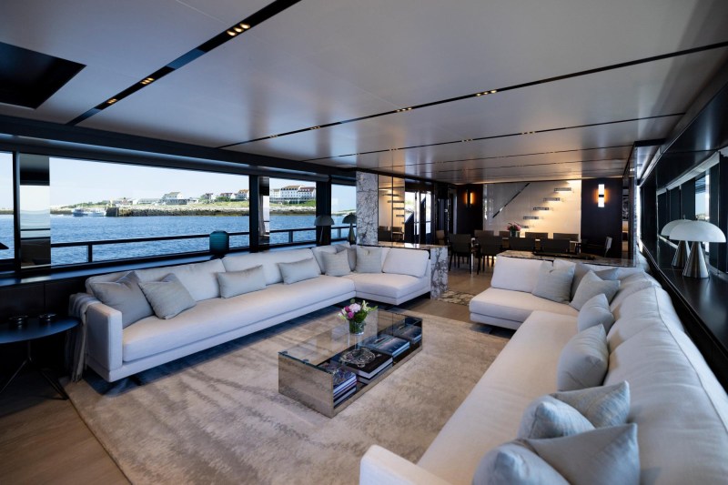 Riva 130 Bellissima Tenacious