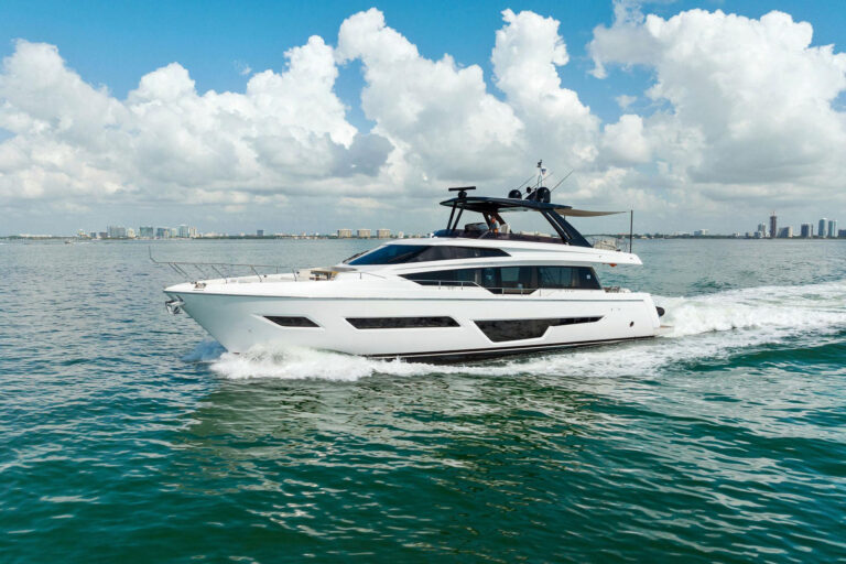Ferretti Yachts 780 Open Sea