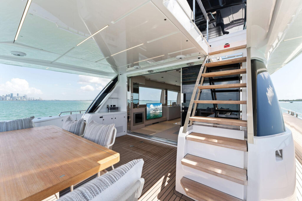 Ferretti Yachts 780 Open Sea