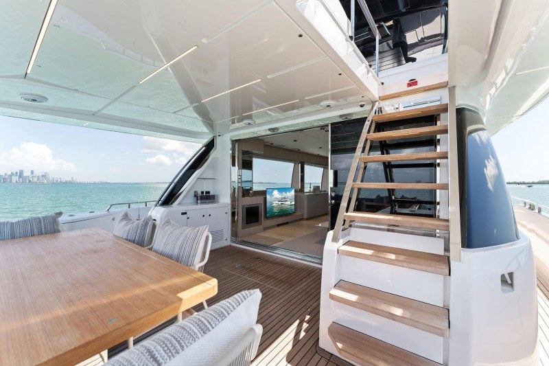 Ferretti Yachts 780 Open Sea