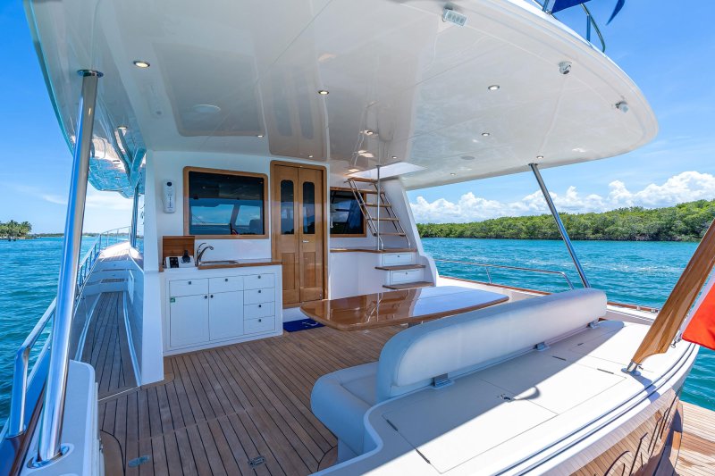 Grand Banks GB60 Tonic
