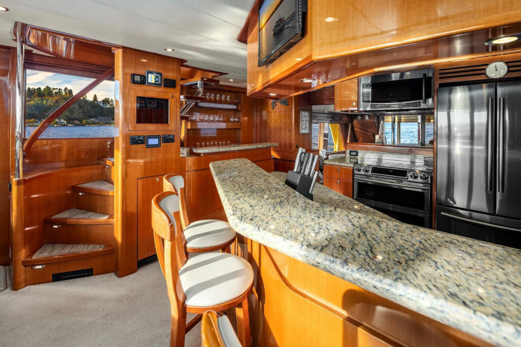 Hampton Yachts 720 LRC Skylounge La Bella Vita II