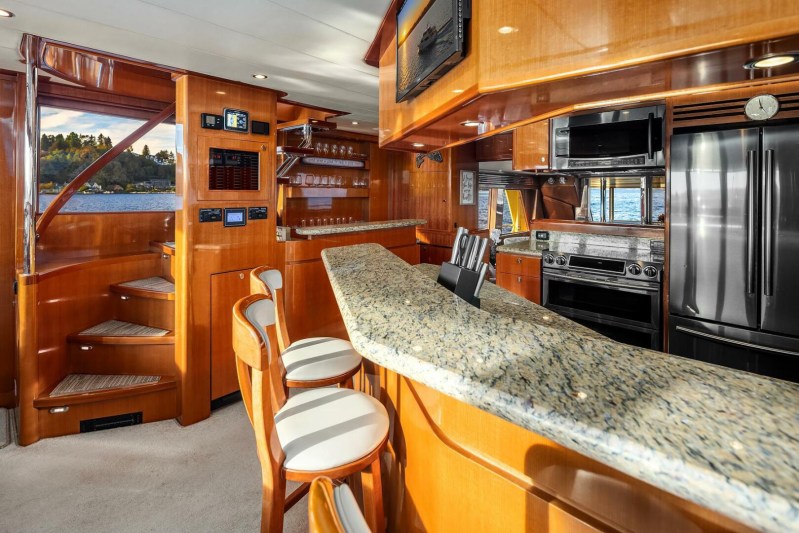 Hampton Yachts 720 LRC Skylounge La Bella Vita II