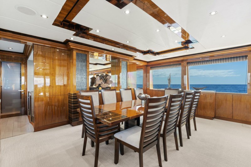 Hargrave 125 Raised Pilothouse Mesmerize