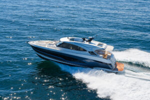 Riviera 5600 Sport Yacht Platinum Edition