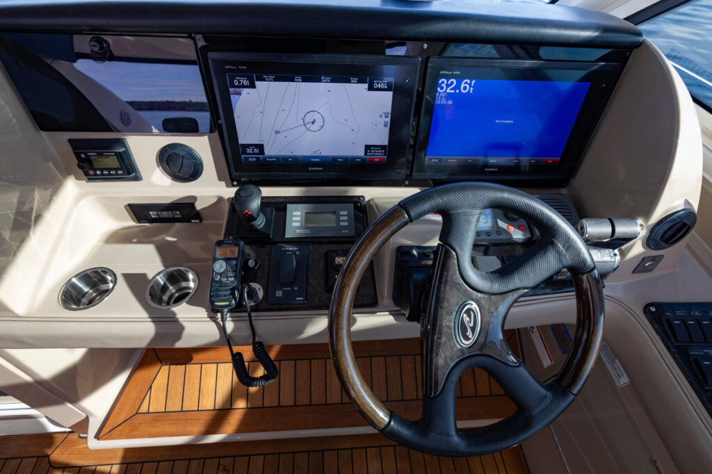 Sea Ray 60 Sundancer Job Site