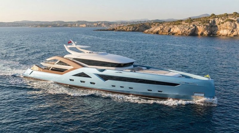 ER Yacht 200