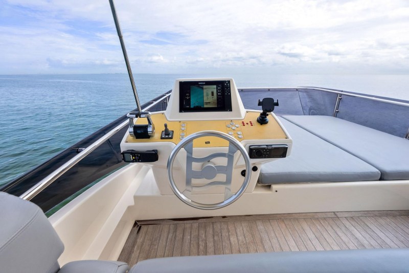 Ferretti 550 Acqua