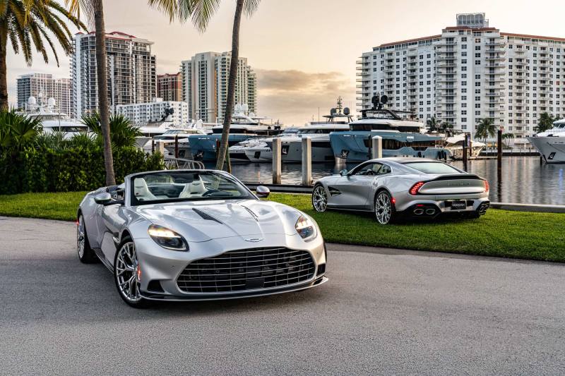 Aston Martin V12 Vanquish