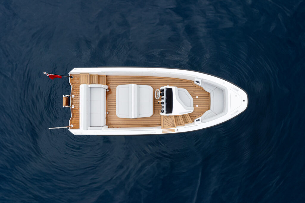 Falcon Tenders’ Solas 660