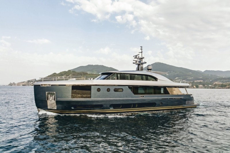Azimut Magellano