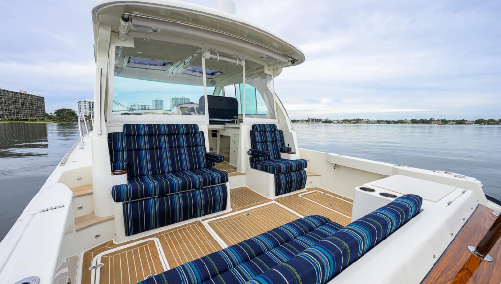 Hinckley Sport Boat 40X Renie Vee