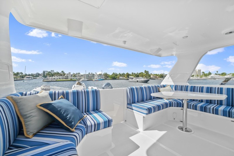 Outer Reef 610 Checkout