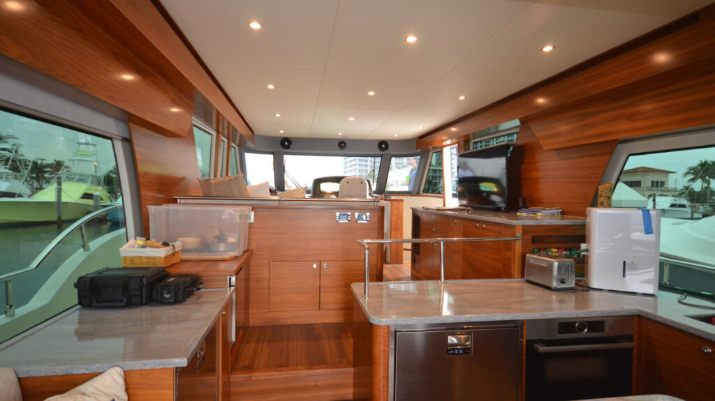 Outer Reef 62 Trident South Paws