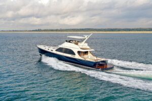 Palm Beach Motor Yachts PB65 Independence