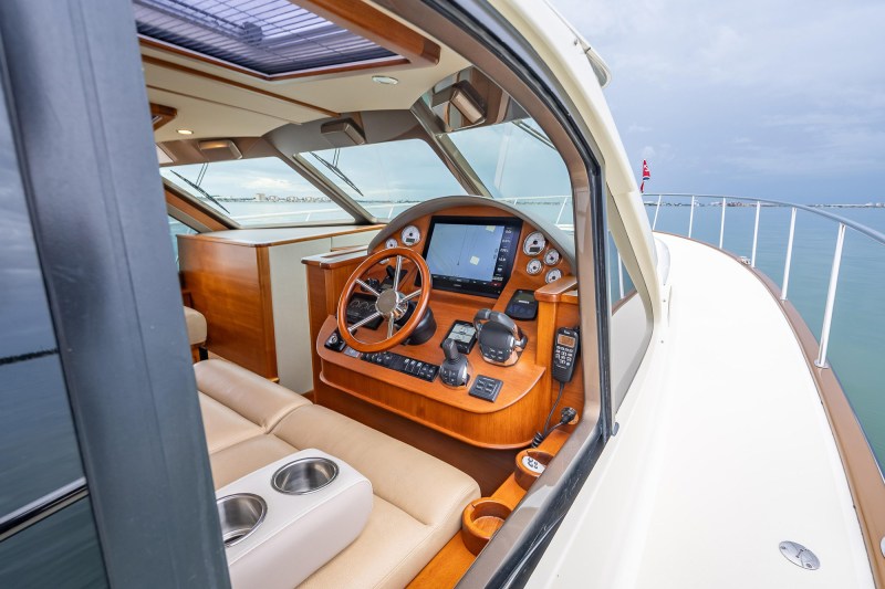 Palm Beach Motor Yachts PB50 Date Night