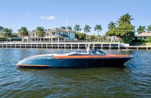 Riva 33 Aquariva Super Isola