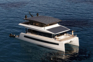 VisionF 65 Hybrid Power Cat