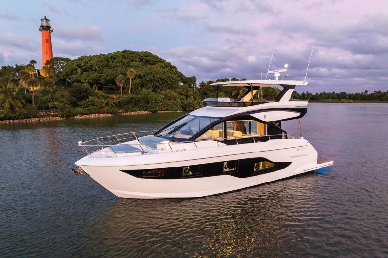 Cruisers 50 Fly