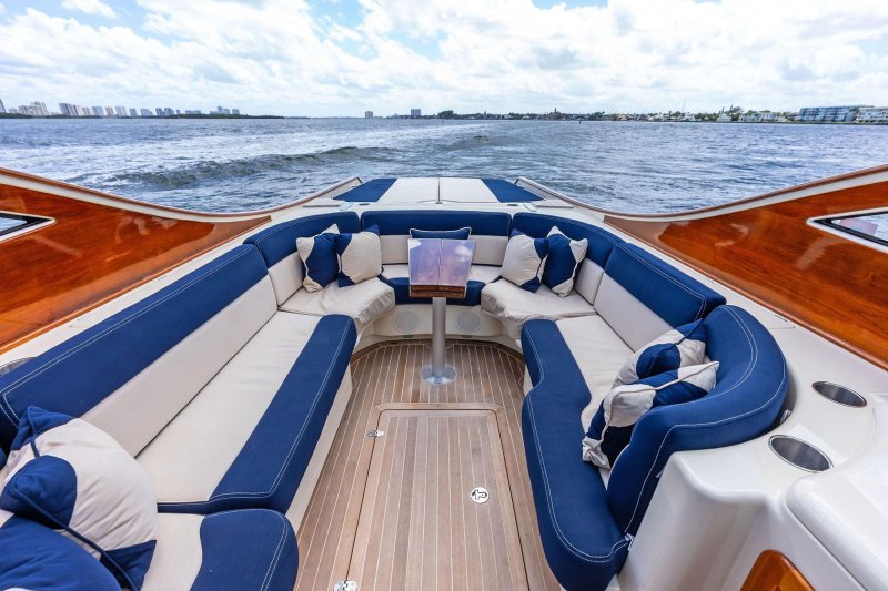Hinckley Talaria 38R Rascal