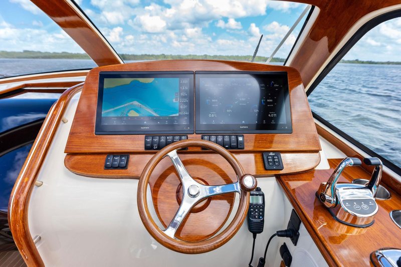 Hinckley Talaria 38R Rascal