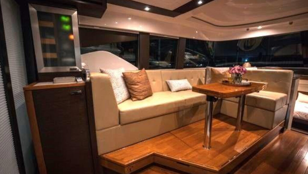 Tiara Yachts C44 Coupe No Agenda