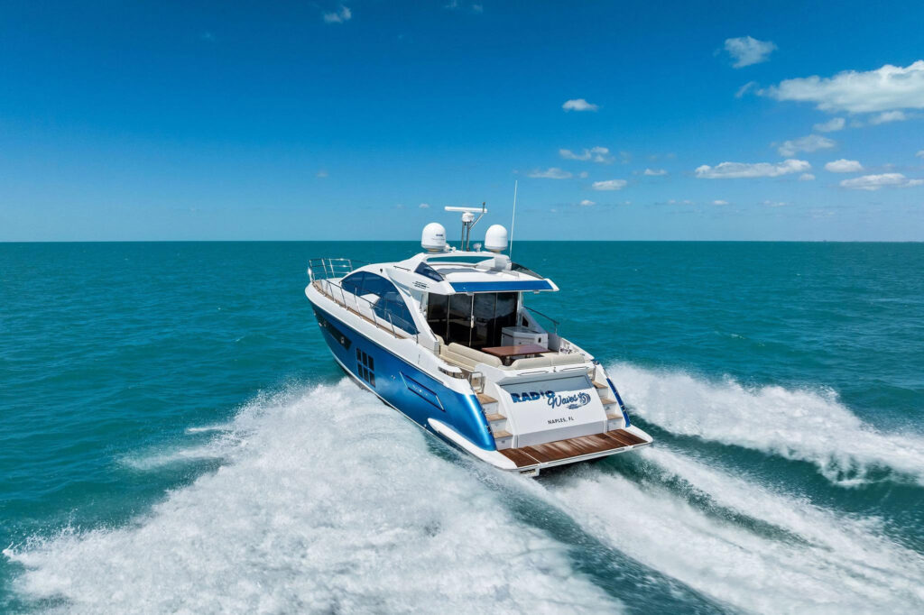 Azimut 55S Radio Waves