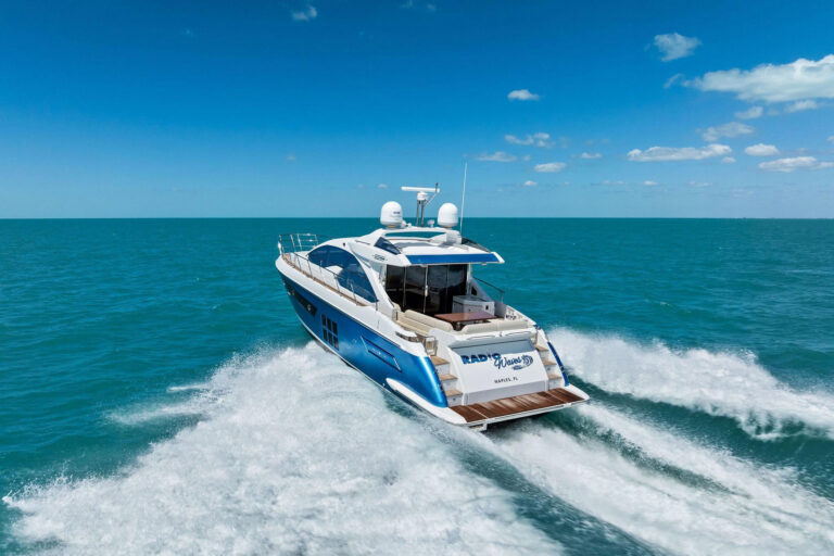 Azimut 55S Radio Waves