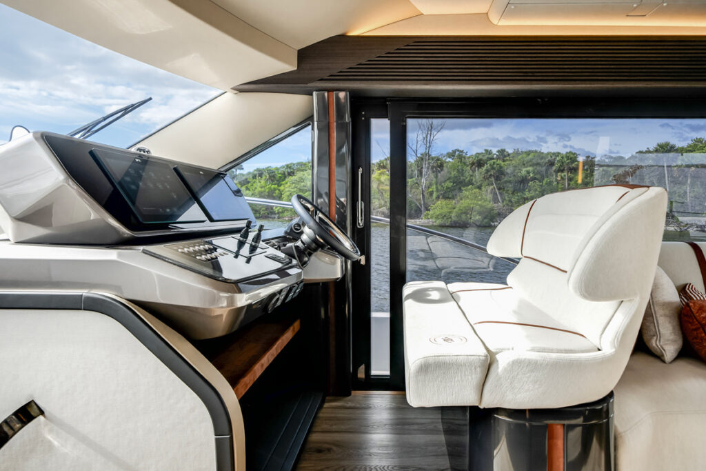 Galeon 520 FLY