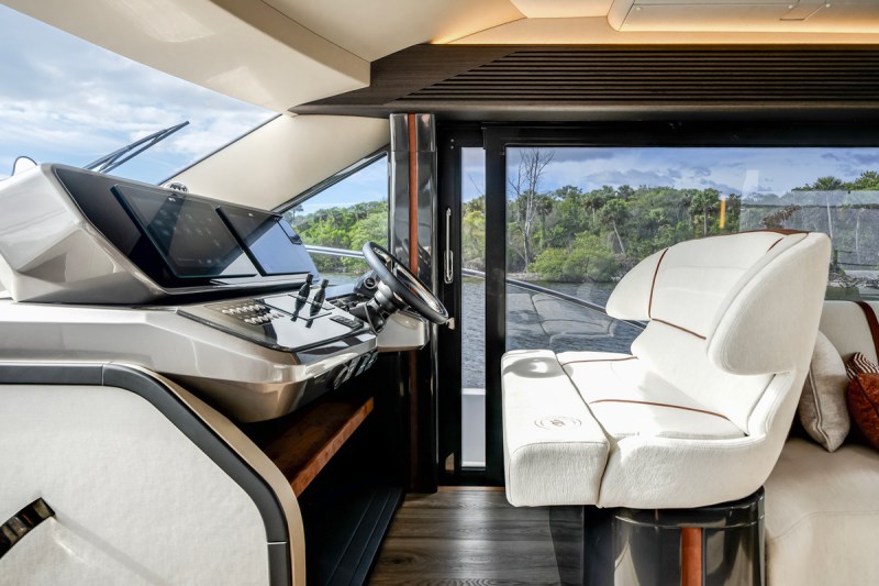 Galeon 520 FLY