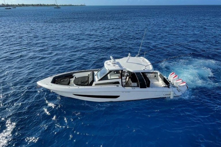 Boston Whaler 420 Outrage BFT