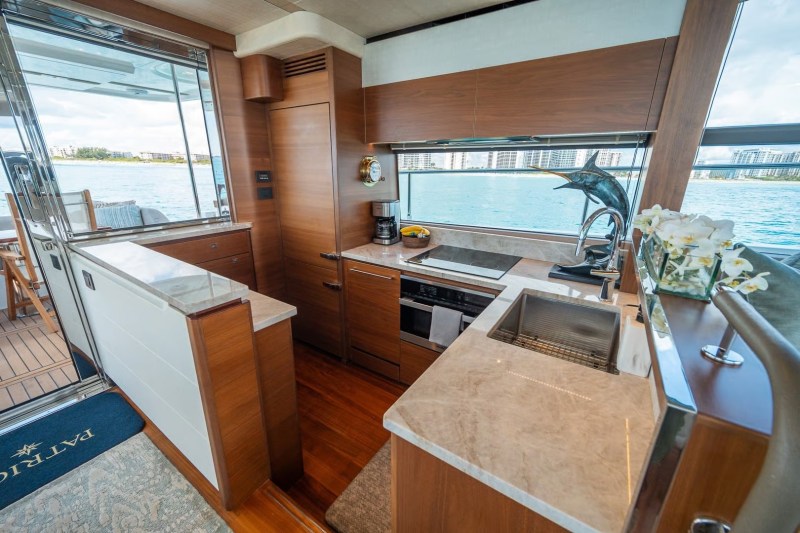 Princess 68 Flybridge Patriot