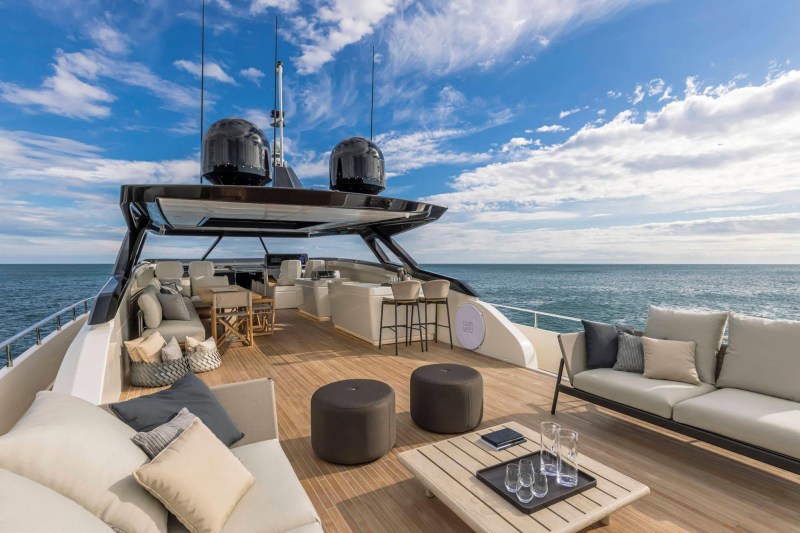 Ferretti 1000 Danima