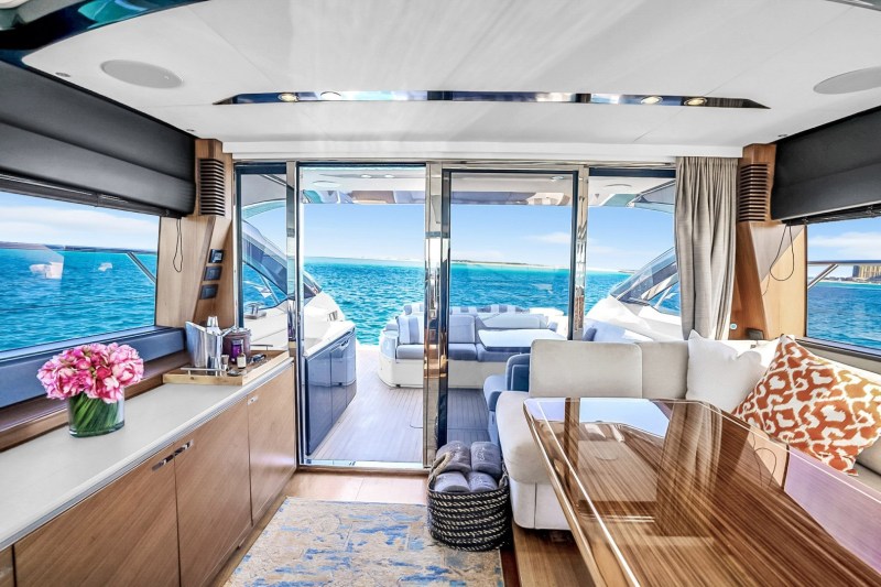 Princess V58 Happy Hour