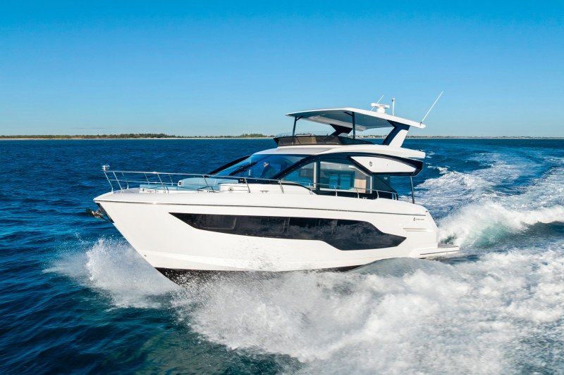 Cruisers 50 Fly