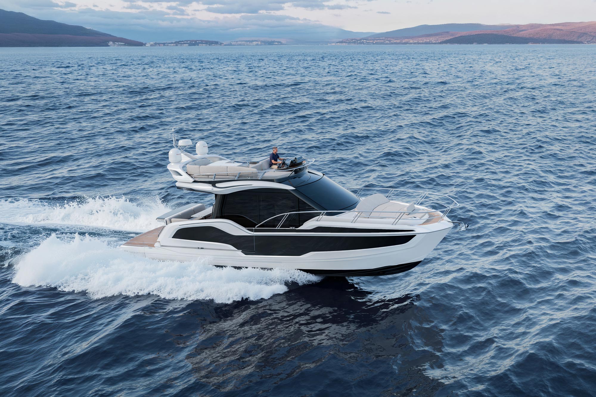 Galeon 420 Fly