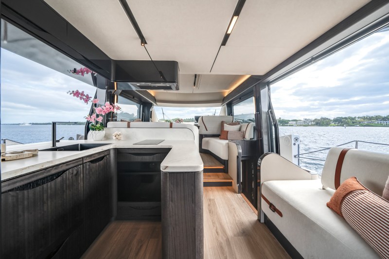 Galeon 520 Fly