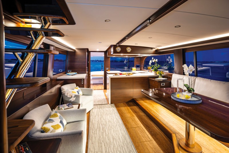 Grand Banks GB65 Skylounge
