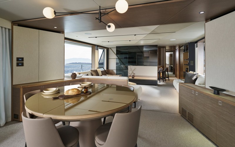 Princess Yachts X90