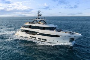 Custom-Line-Navetta-35-1 Custom Line Navetta 35
