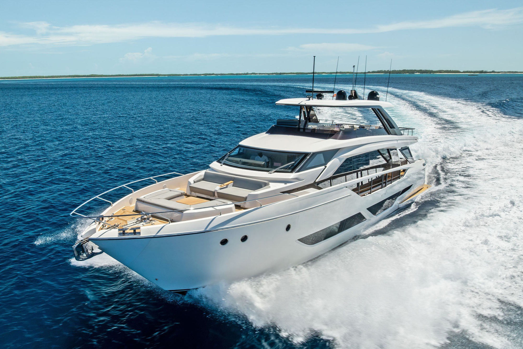 Ferretti Yachts 860 5 Palms