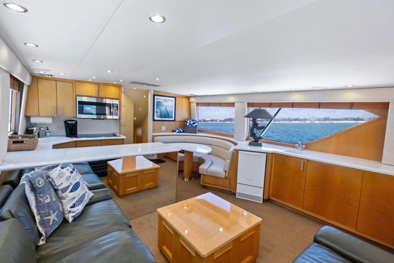 Hatteras 60 Endurance