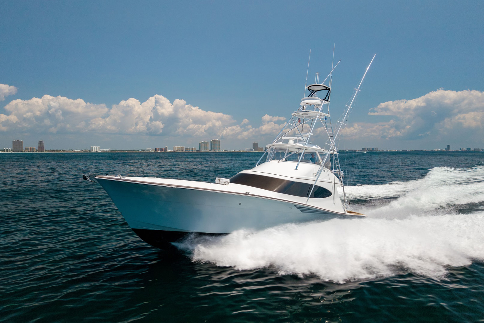 Hatteras GT65 On the DL