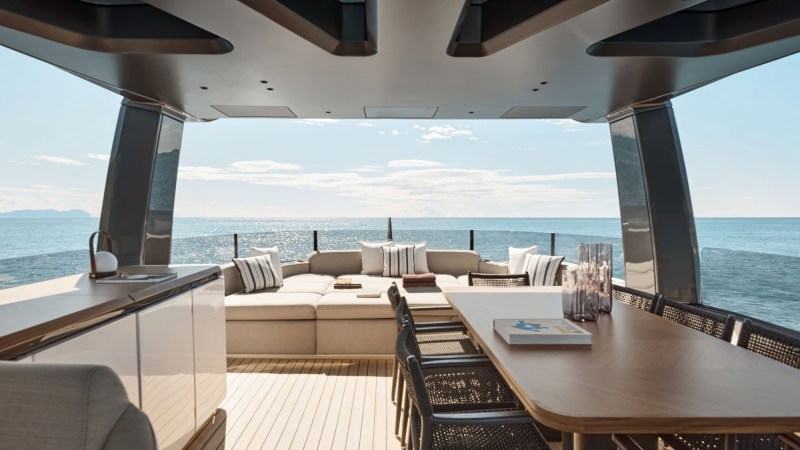 Azimut Seadeck 9